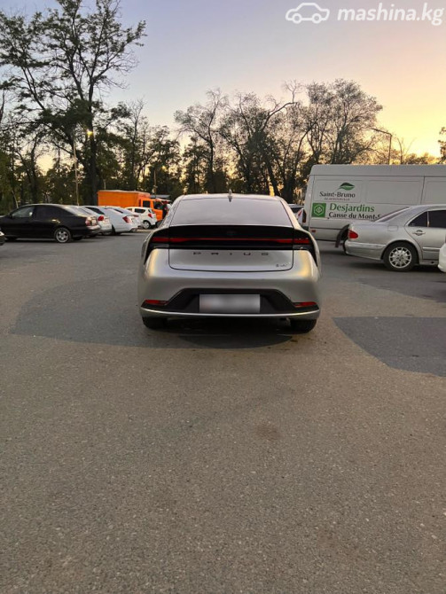 Toyota Prius V (XW60) 2.0, 2024 Бишкек - изображение 4