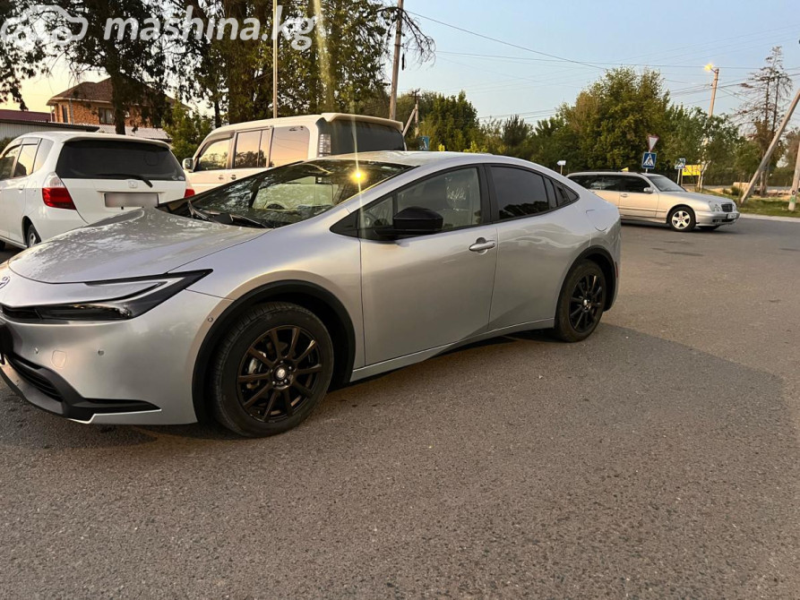 Toyota Prius V (XW60) 2.0, 2024 Бишкек - изображение 3