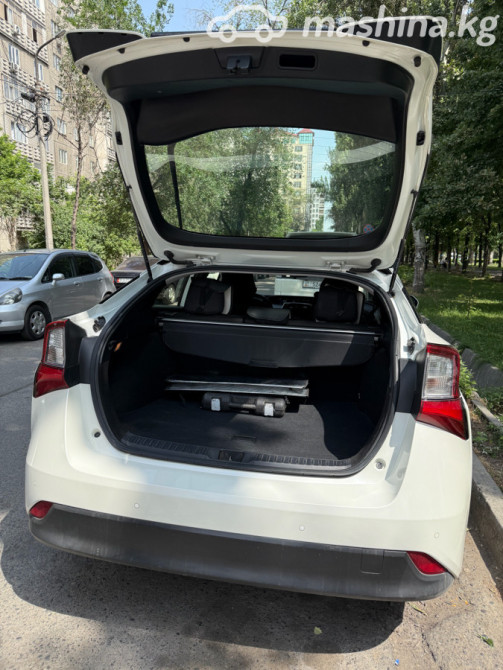 Toyota Prius IV Рестайлинг (XW50) 1.8, 2020 Бишкек - изображение 6