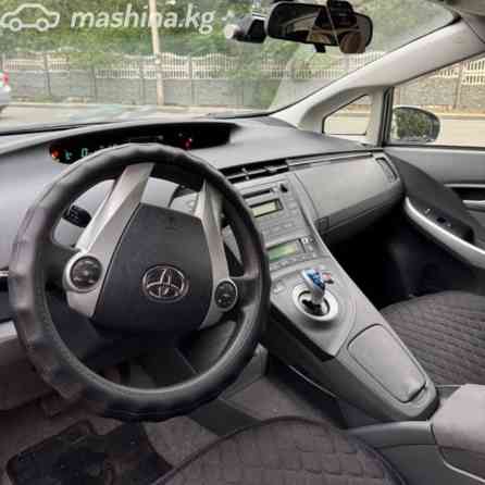Toyota Prius III Рестайлинг (XW30) 1.8, 2011 Bishkek