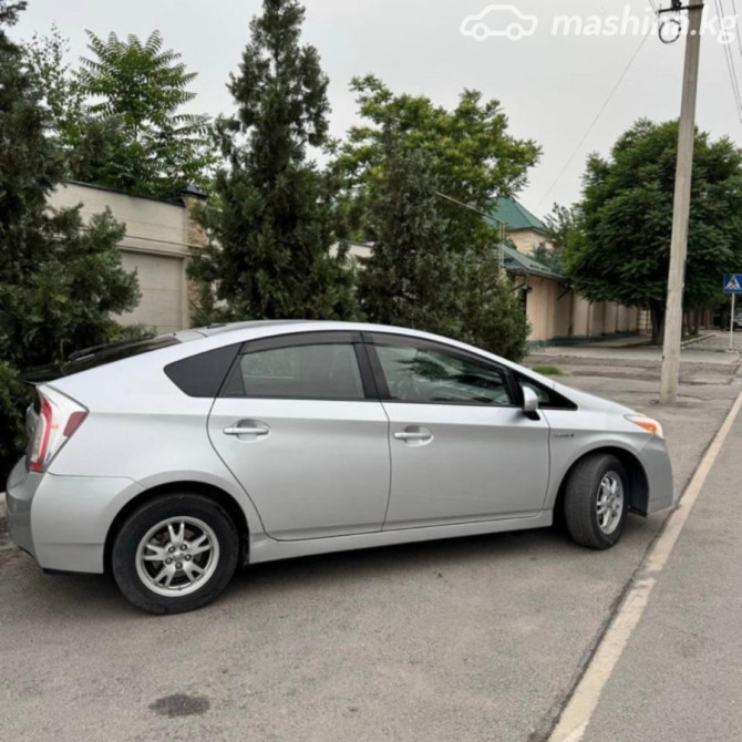 Toyota Prius III Рестайлинг (XW30) 1.8, 2011 Бишкек - изображение 1