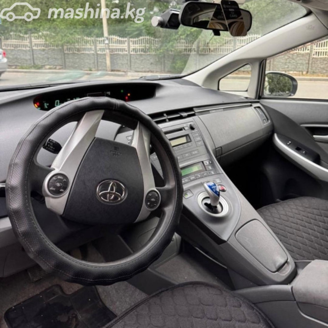 Toyota Prius III Рестайлинг (XW30) 1.8, 2011 Бишкек - изображение 2