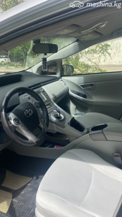 Toyota Prius III Рестайлинг (XW30) Plug-in Hybrid 1.8, 2013 Bishkek - photo 5