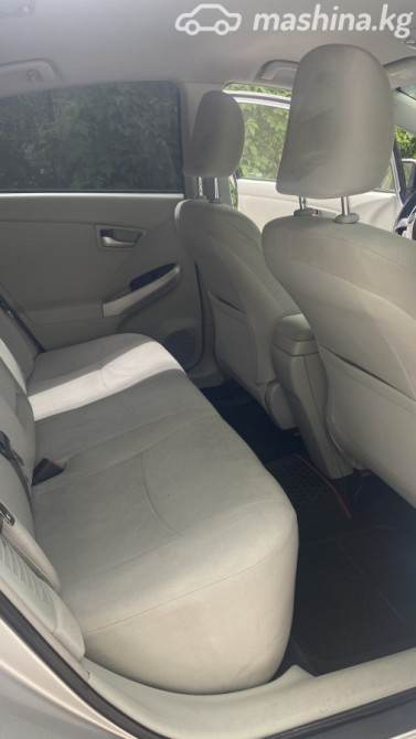 Toyota Prius III Рестайлинг (XW30) Plug-in Hybrid 1.8, 2013 Бишкек - изображение 6