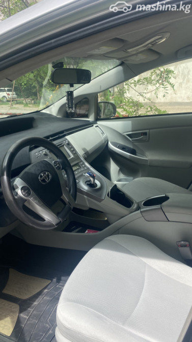 Toyota Prius III Рестайлинг (XW30) Plug-in Hybrid 1.8, 2013 Бишкек - изображение 5