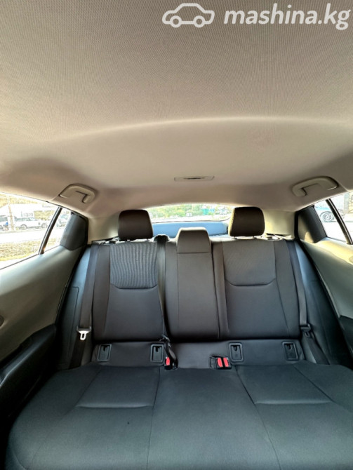 Toyota Prius V (XW60) PHV 2.0, 2024 Бишкек - изображение 6