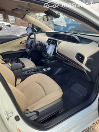 Toyota Prius IV Рестайлинг (XW50) 1.8, 2020 Бишкек - сүрөт 7