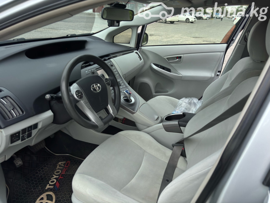 Toyota Prius III Рестайлинг (XW30) 1.8, 2012 Бишкек - сүрөт 4