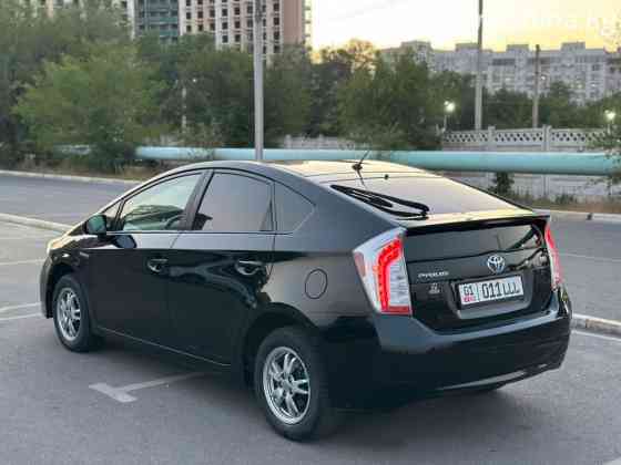 Toyota Prius III Рестайлинг (XW30) 1.8, 2014 Bishkek