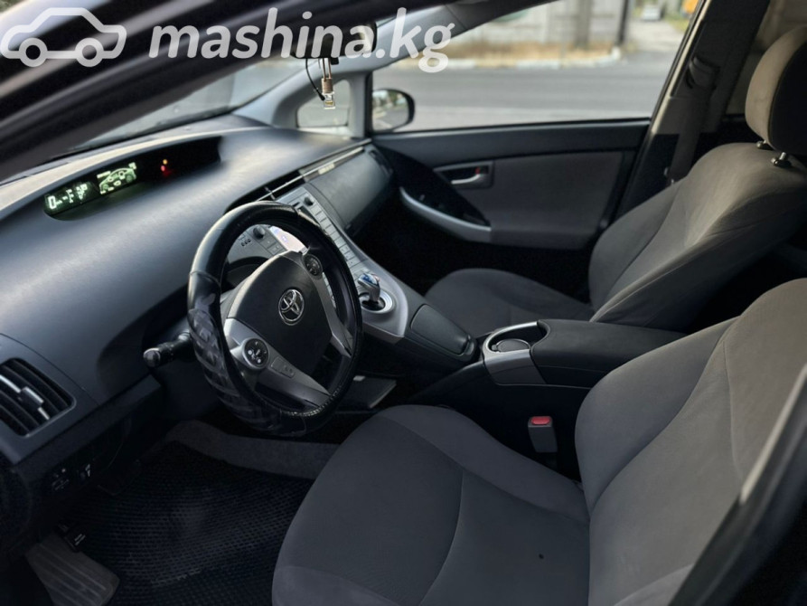 Toyota Prius III Рестайлинг (XW30) 1.8, 2014 Бишкек - изображение 6