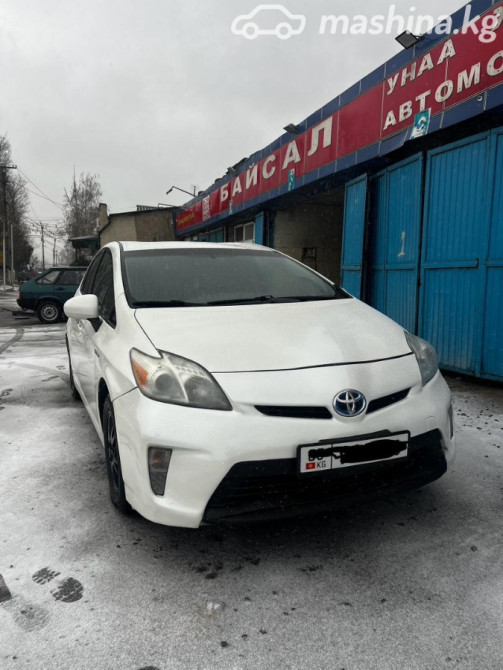 Toyota Prius III Рестайлинг (XW30) Plug-in Hybrid 1.8, 2015 Бишкек - сүрөт 2