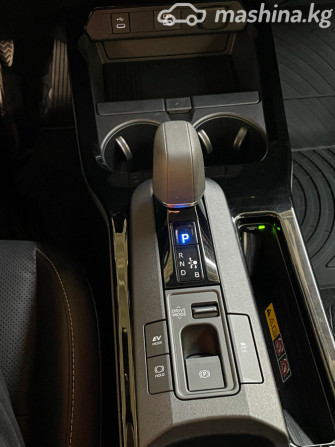 Toyota Prius V (XW60) 2.0, 2023 Bishkek - photo 12