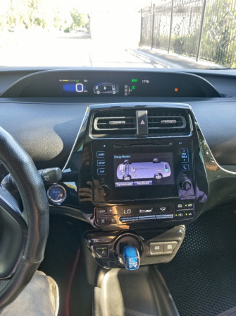 Toyota Prius IV (XW50) 1.8, 2016 Бишкек - сүрөт 8