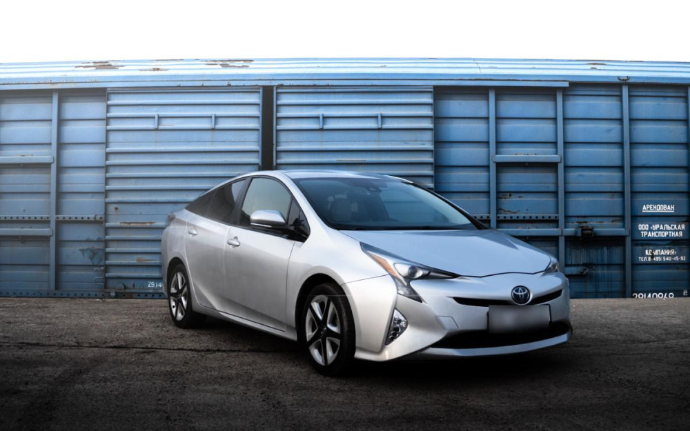 Toyota Prius IV (XW50) 1.8, 2016 Bishkek - photo 3