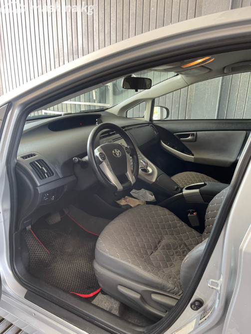 Toyota Prius III Рестайлинг (XW30) 1.8, 2015 Бишкек - сүрөт 6