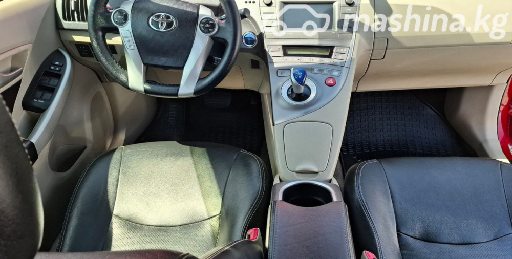 Toyota Prius III Рестайлинг (XW30) Plug-in Hybrid 1.8, 2013 Bishkek - photo 11