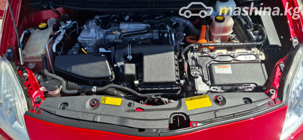 Toyota Prius III Рестайлинг (XW30) Plug-in Hybrid 1.8, 2013 Bishkek - photo 7