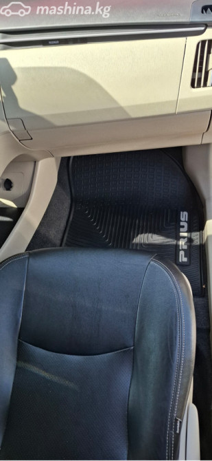 Toyota Prius III Рестайлинг (XW30) Plug-in Hybrid 1.8, 2013 Bishkek - photo 9