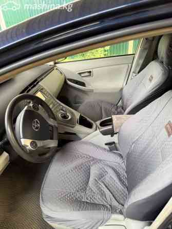 Toyota Prius III Рестайлинг (XW30) Plug-in Hybrid 1.8, 2015 Бишкек