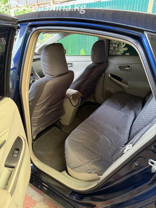 Toyota Prius III Рестайлинг (XW30) Plug-in Hybrid 1.8, 2015 Бишкек - изображение 6