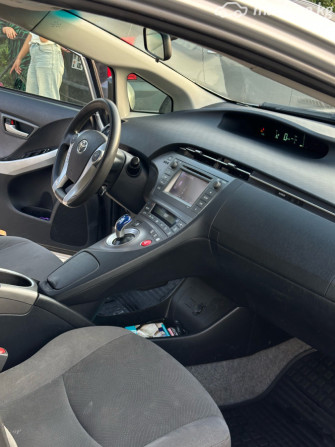 Toyota Prius III Рестайлинг (XW30) Plug-in Hybrid 1.8, 2015 Бишкек - сүрөт 11