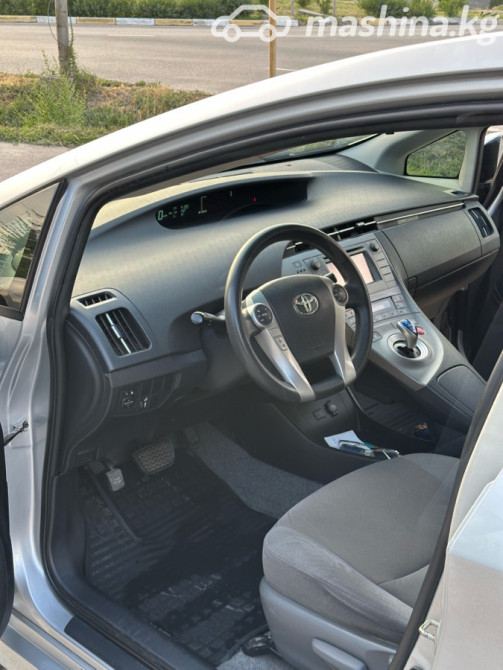 Toyota Prius III Рестайлинг (XW30) Plug-in Hybrid 1.8, 2015 Bishkek - photo 8