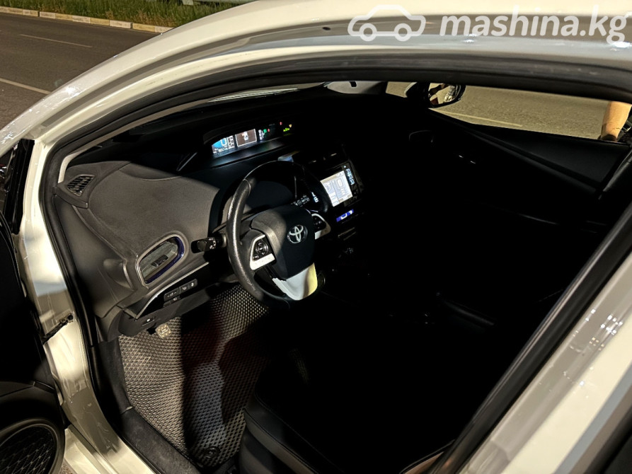 Toyota Prius IV (XW50) 1.8, 2017 Bishkek - photo 7