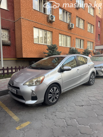 Toyota Prius c I 1.5, 2012 Бишкек - сүрөт 2