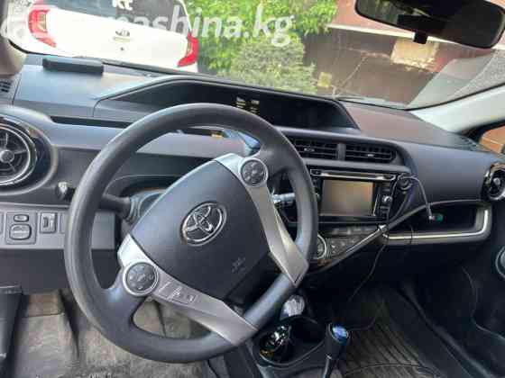 Toyota Prius c I Рестайлинг 1.5, 2016 Бишкек