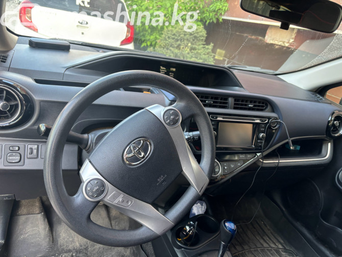 Toyota Prius c I Рестайлинг 1.5, 2016 Бишкек - сүрөт 2