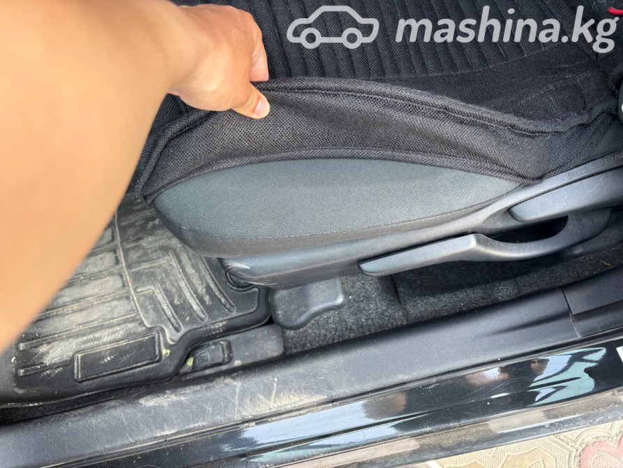 Toyota Prius c I Рестайлинг 1.5, 2016 Бишкек - изображение 3