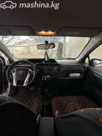 Toyota Prius c I Рестайлинг 1.5, 2016 Бишкек