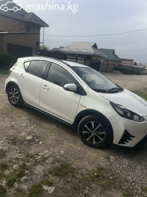 Toyota Prius c I Рестайлинг 1.5, 2017 Bishkek - photo 3