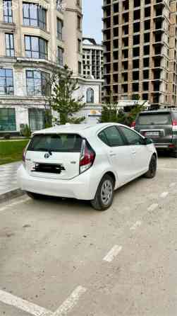 Toyota Prius c I Рестайлинг 1.5, 2016 Бишкек