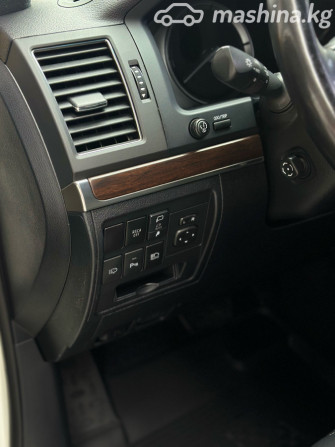 Toyota Land Cruiser 200 Series Рестайлинг 2 4.6, 2018 Bishkek - photo 6