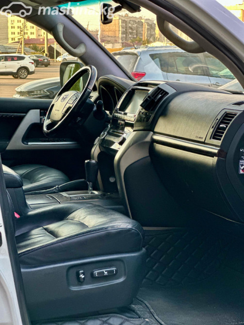 Toyota Land Cruiser 200 Series Рестайлинг 1 4.5, 2012 Бишкек - сүрөт 8