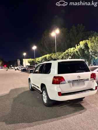 Toyota Land Cruiser 200 Series Рестайлинг 1 4.6, 2014 Bishkek
