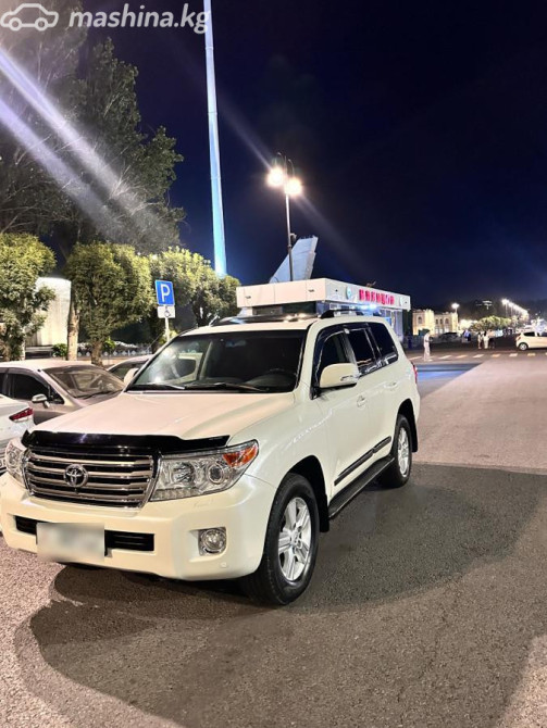 Toyota Land Cruiser 200 Series Рестайлинг 1 4.6, 2014 Бишкек - изображение 8