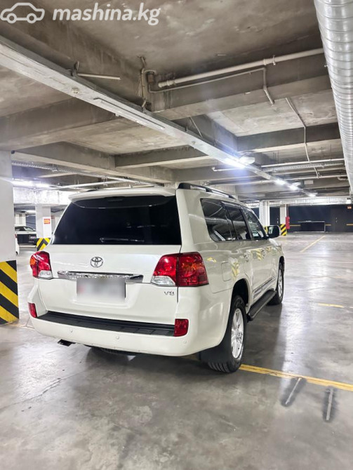 Toyota Land Cruiser 200 Series Рестайлинг 1 4.6, 2014 Бишкек - изображение 10