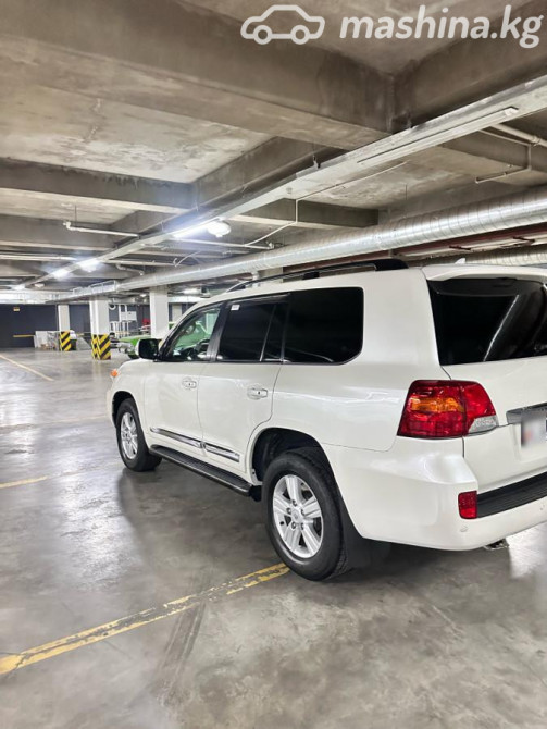 Toyota Land Cruiser 200 Series Рестайлинг 1 4.6, 2014 Бишкек - изображение 9