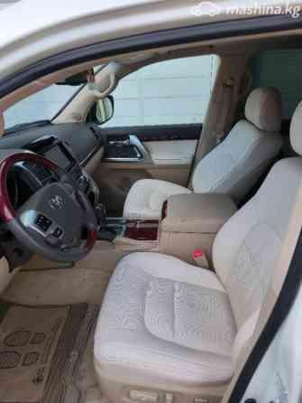 Toyota Land Cruiser 200 Series Рестайлинг 1 4.6, 2014 Bishkek