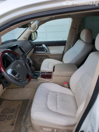 Toyota Land Cruiser 200 Series Рестайлинг 1 4.6, 2014 Bishkek - photo 5