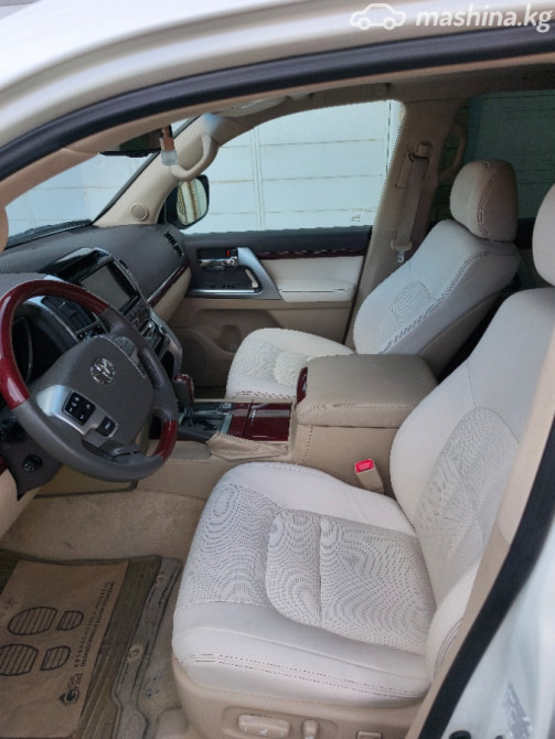 Toyota Land Cruiser 200 Series Рестайлинг 1 4.6, 2014 Бишкек - сүрөт 5