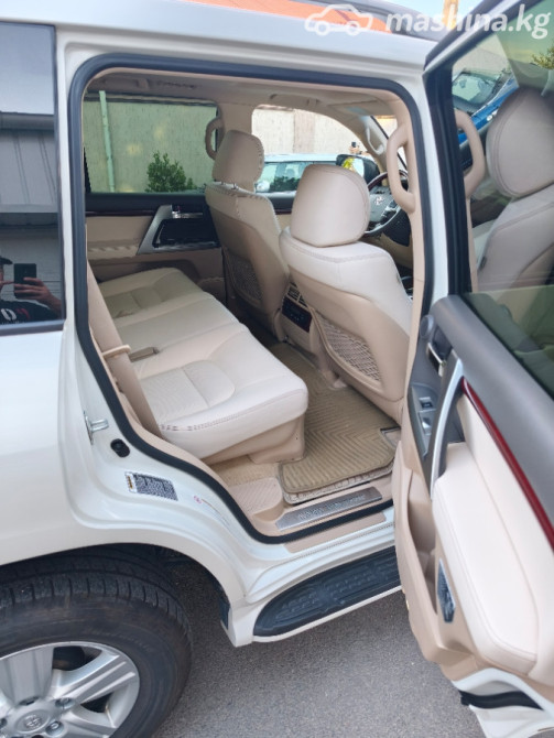 Toyota Land Cruiser 200 Series Рестайлинг 1 4.6, 2014 Бишкек - сүрөт 8