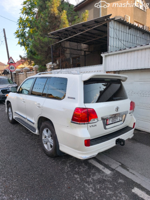 Toyota Land Cruiser 200 Series Рестайлинг 1 4.6, 2014 Бишкек - сүрөт 3
