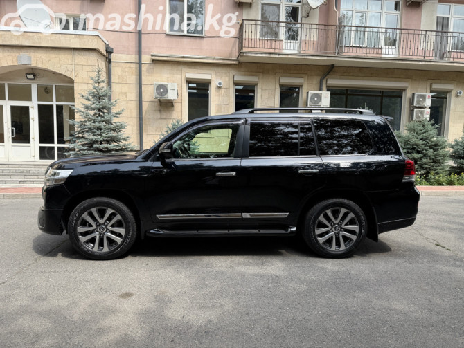 Toyota Land Cruiser 200 Series Рестайлинг 2 4.6, 2016 Bishkek - photo 3