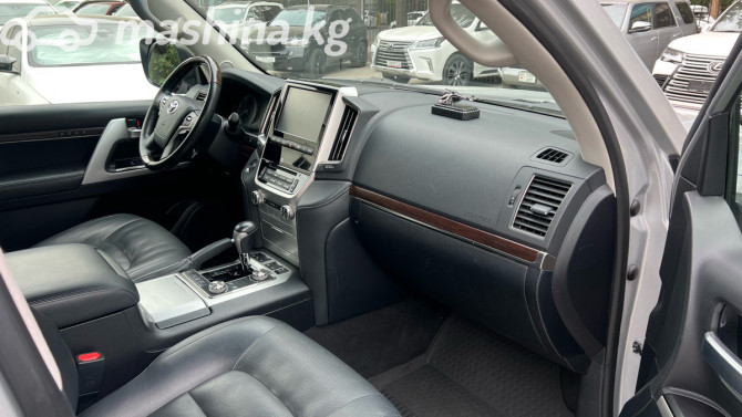Toyota Land Cruiser 200 Series Рестайлинг 2 5.7, 2020 Bishkek - photo 7
