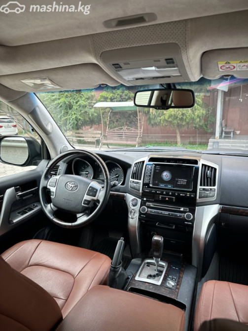 Toyota Land Cruiser 200 Series Рестайлинг 1 4.6, 2014 Бишкек - сүрөт 9