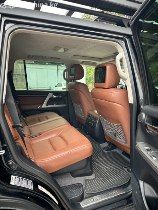 Toyota Land Cruiser 200 Series Рестайлинг 1 4.6, 2014 Бишкек - сүрөт 10