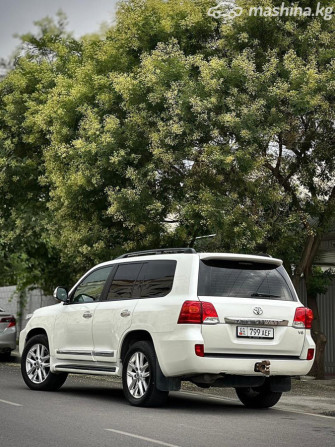 Toyota Land Cruiser 200 Series Рестайлинг 1 4.0, 2014 Bishkek - photo 4